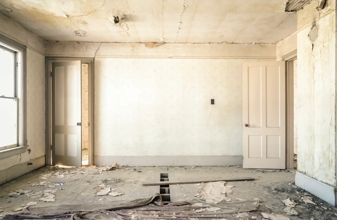 Waste disposal crew managing a cleanout project in Farr West